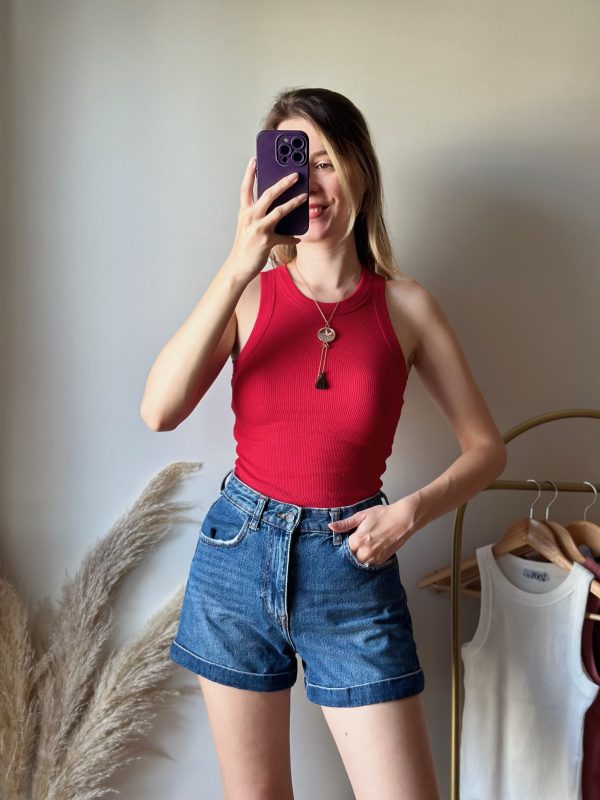 Kırmızı crop